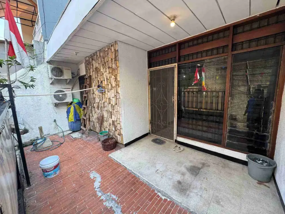 dijual rumah di tj duren siap huni kamar 4 hadap selatan