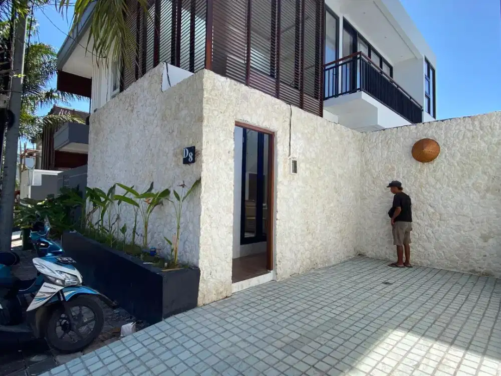 Villa Tropical Minimalis Kawasan Cluster Elite Nusa Dua Dekat Pantai Pandawa