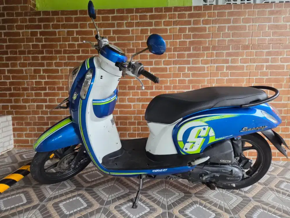 Scoopy Biru th 2016