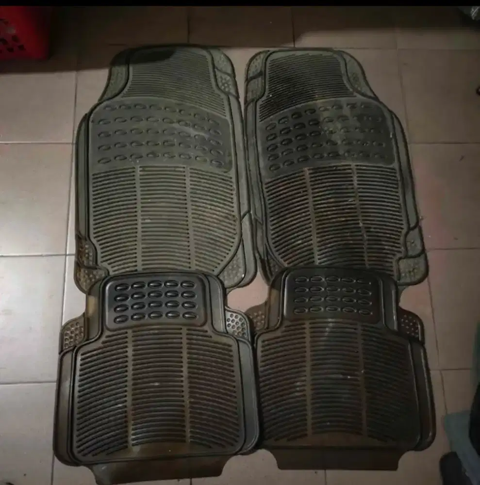 KARPET PLASTIK MOBIL UMIVERSAL