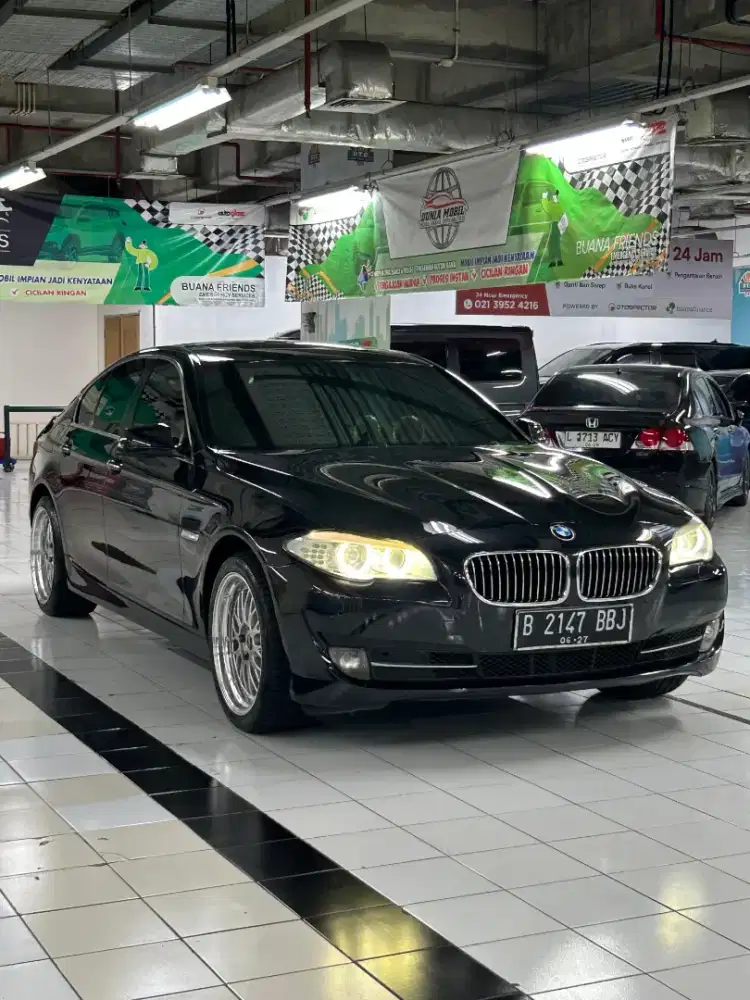 BMW 520i F10 Twin Turbo 2.0 Hitam 2012 Matic / AT ISTIMEWA BOSS !!!