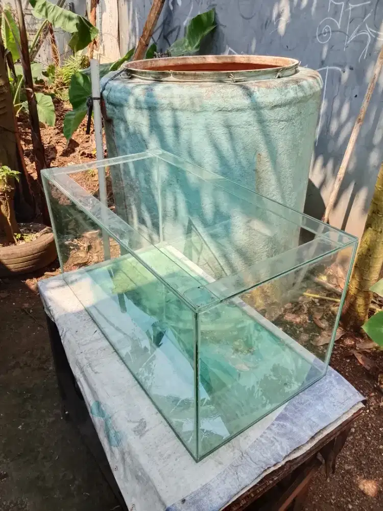 AQUARIUM BEKAS MURAH