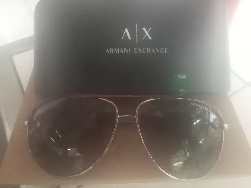 Kaca mata merek Armani exhange ori