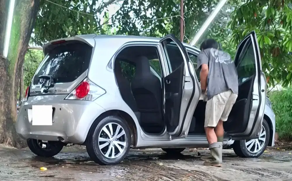 Mobil Honda Brio