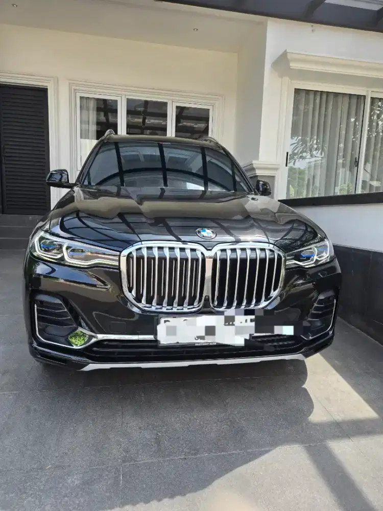 BMW X7 AT 2020 hitam metalik