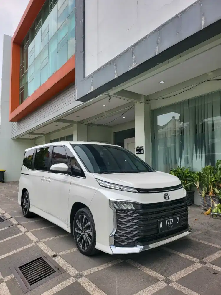 [Gress Mobil Kutisari]Toyota Voxy TSS 2.0 AT Cvt Tahun 2022 Like New
