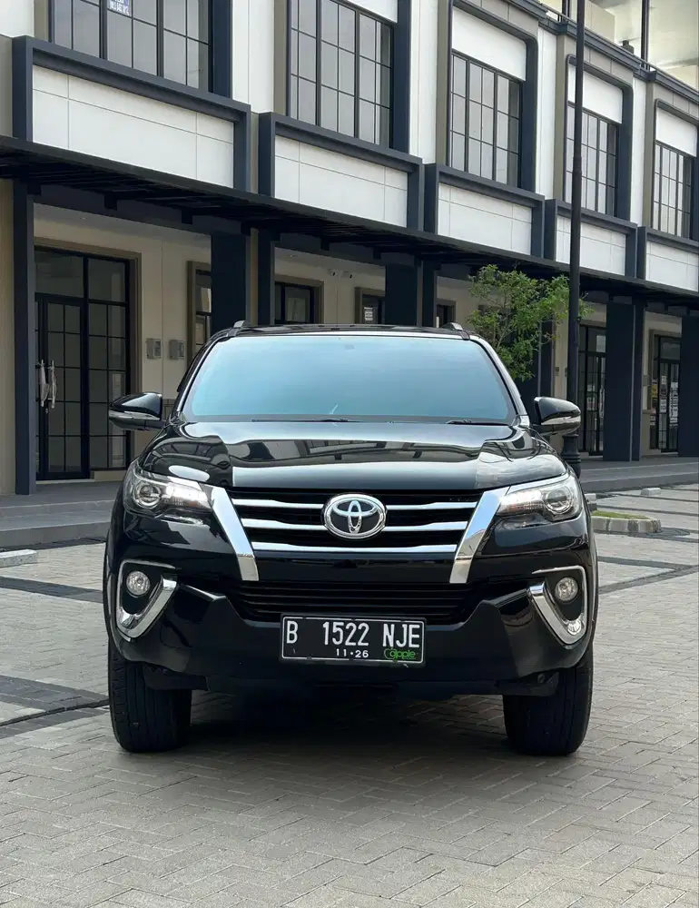 Toyota Fortuner SRZ 2.7 Bensin 2016 Hitam