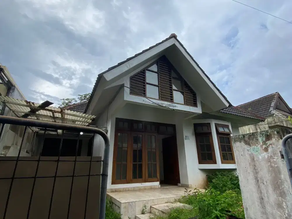 Rumah Luas Strategis 9 Menit ke Stasiun Depok Baru Dibantu KPR J-40782