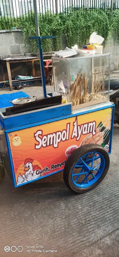 Di Cari Untuk Jaga Sempol Ayam