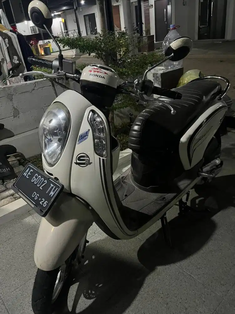 Motor Scoopy 2016 Cream