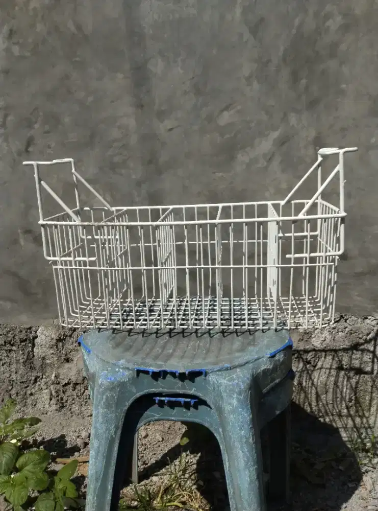 Keranjang Freezer (Kulkas) Ukuran: P 58 cm × L 21 cm × T 31 cm