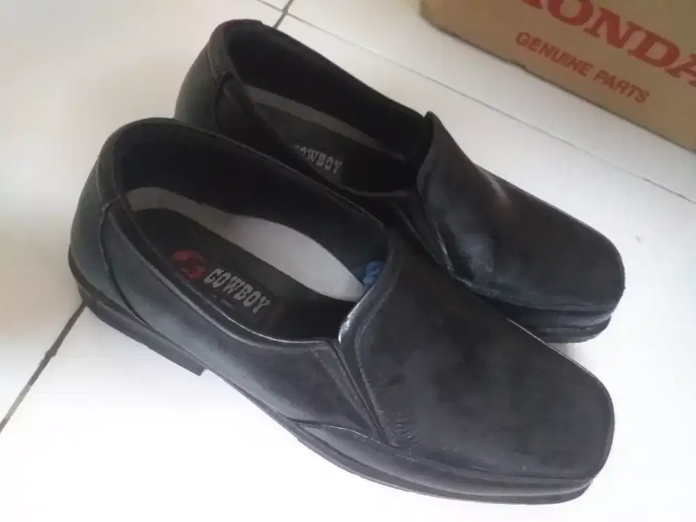 Sepatu kulit pantofel no 42
