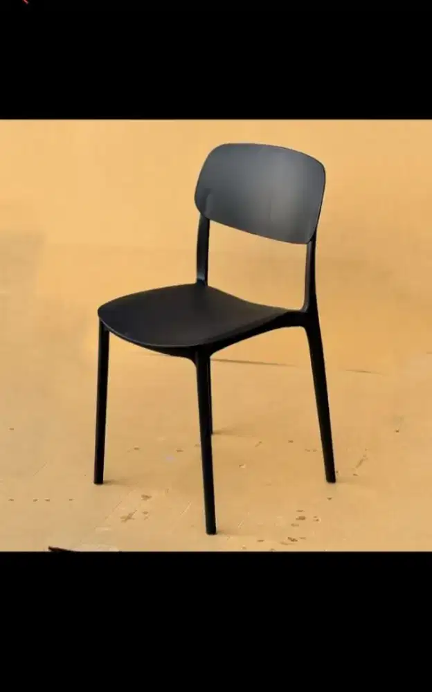 Kursi Plastik Mondo Ware S1 Eco – Hitam Logam