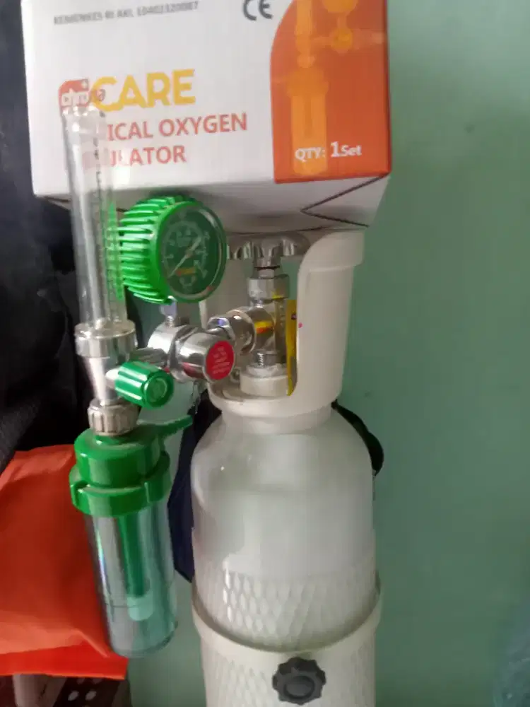 Tabung oxigen ukuran 1 meter