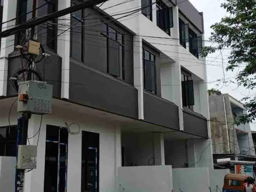 rumah mewah 3 lantai siap huni di kran kemayoran jakarta pusat