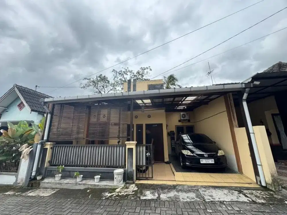 Rumah 3 Kamar Dalam Perumahan di Tempel