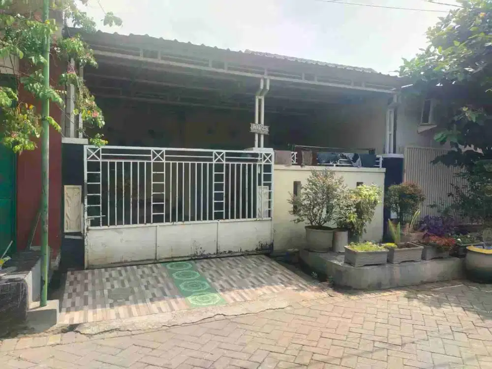 DI JUAL RUMAH 

PERUM TAMAN ANGGUN SEJARTERA BLOK K 06-25
KEL. : JAMBANGAN 
KEC. : CANDI 
KAB  : SIDOARJO