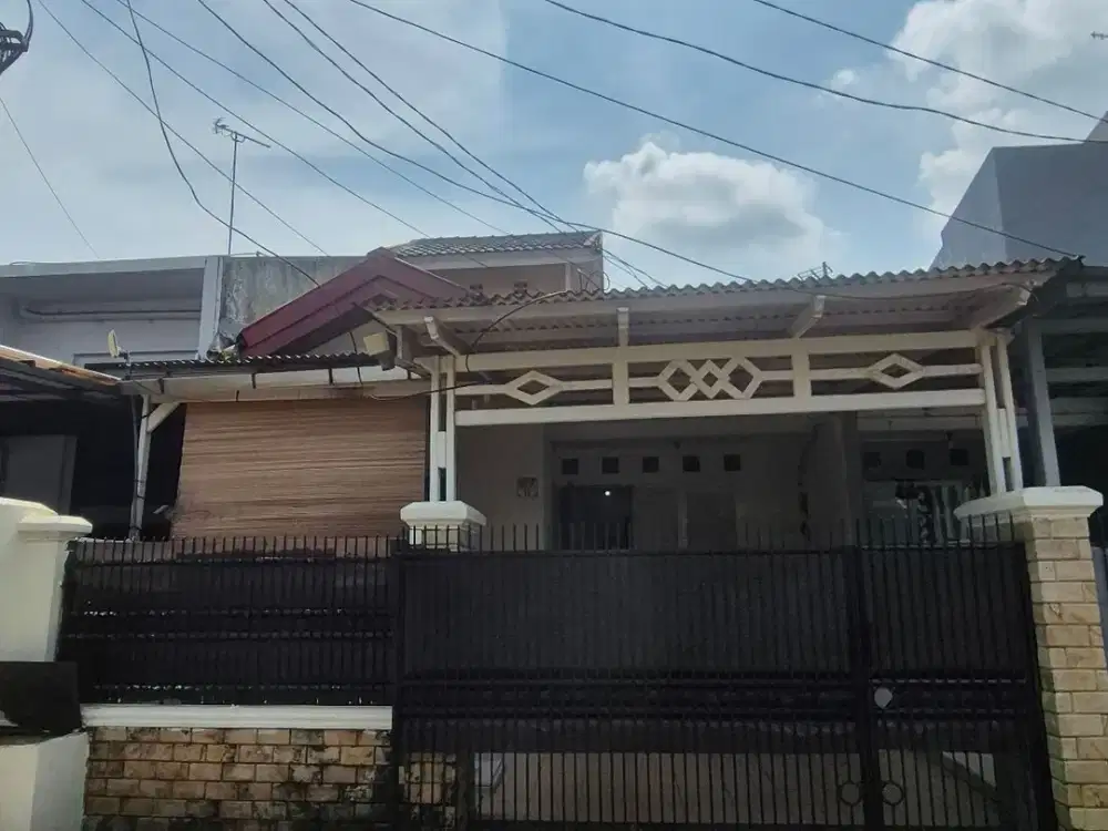 Dijual Unit Rapih Rumah di Sektor 6, Gading Serpong
