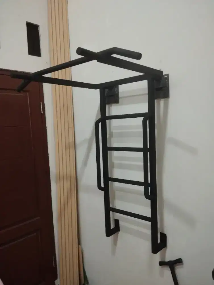 Pull Up Bar & Tangga Monyet