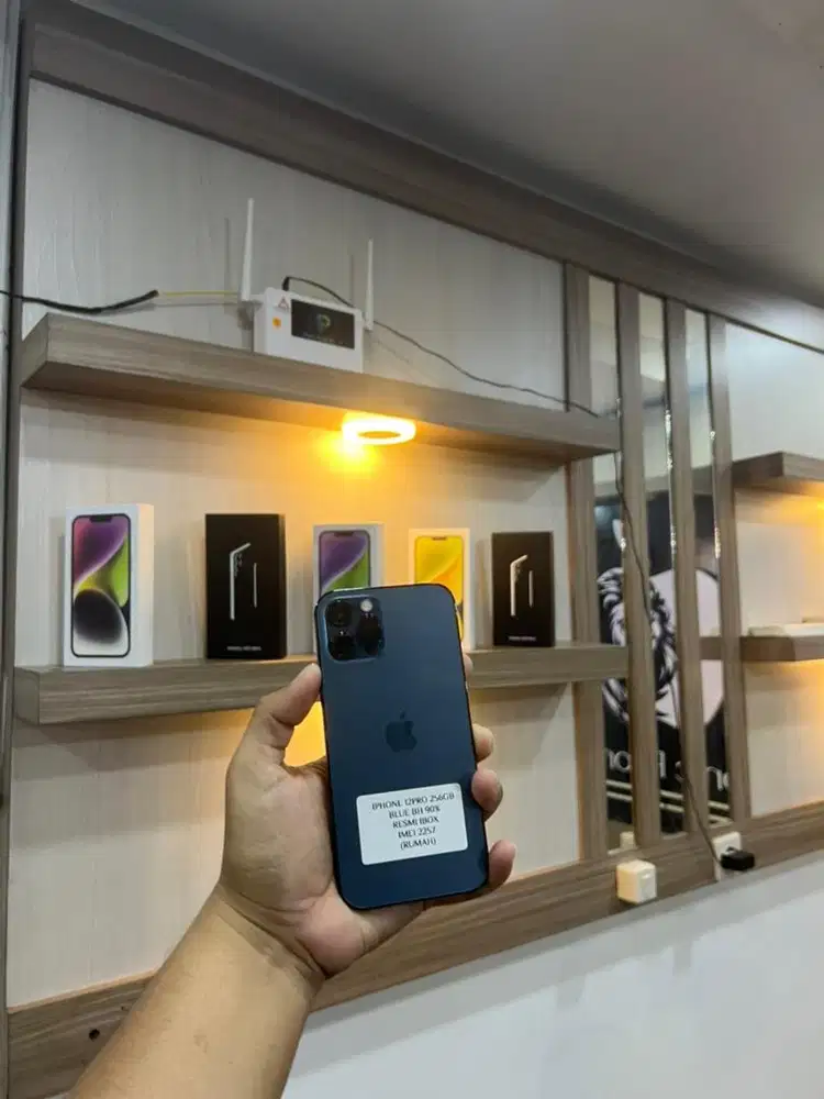 Iphone 12 pro 256gb resmi ibox fullset likenew mulus