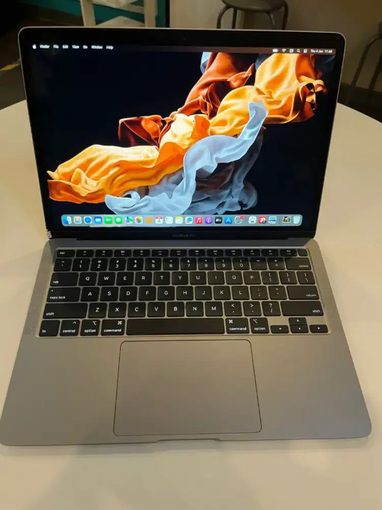 MacBook Air 2020 i5/8/256 Pemakaian Pribadi