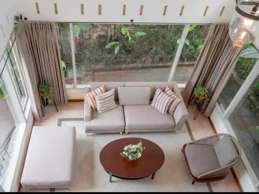DIJUAL VILLA CANTIK FURNISHED DI GIRI INDAH – INTERIOR PREMIUM & VIEW MENAWAN