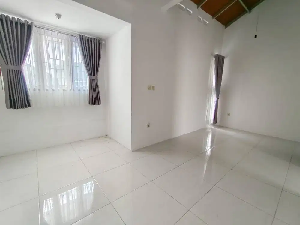 Disewakan Rumah Minimalis 2 lantai di Cherry Field Bandung