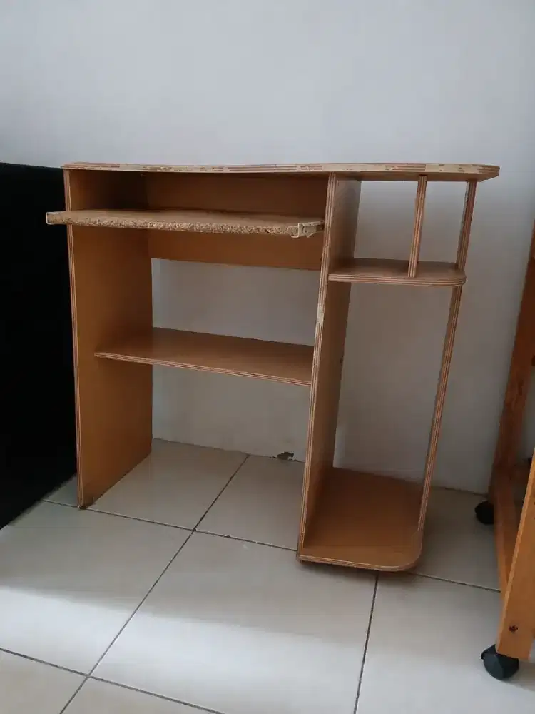 Meja Komputer Minimalis Multifungsi Rak Samping
