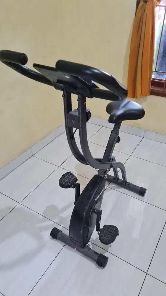 Sepeda Statis atau Static Bike Kinetic