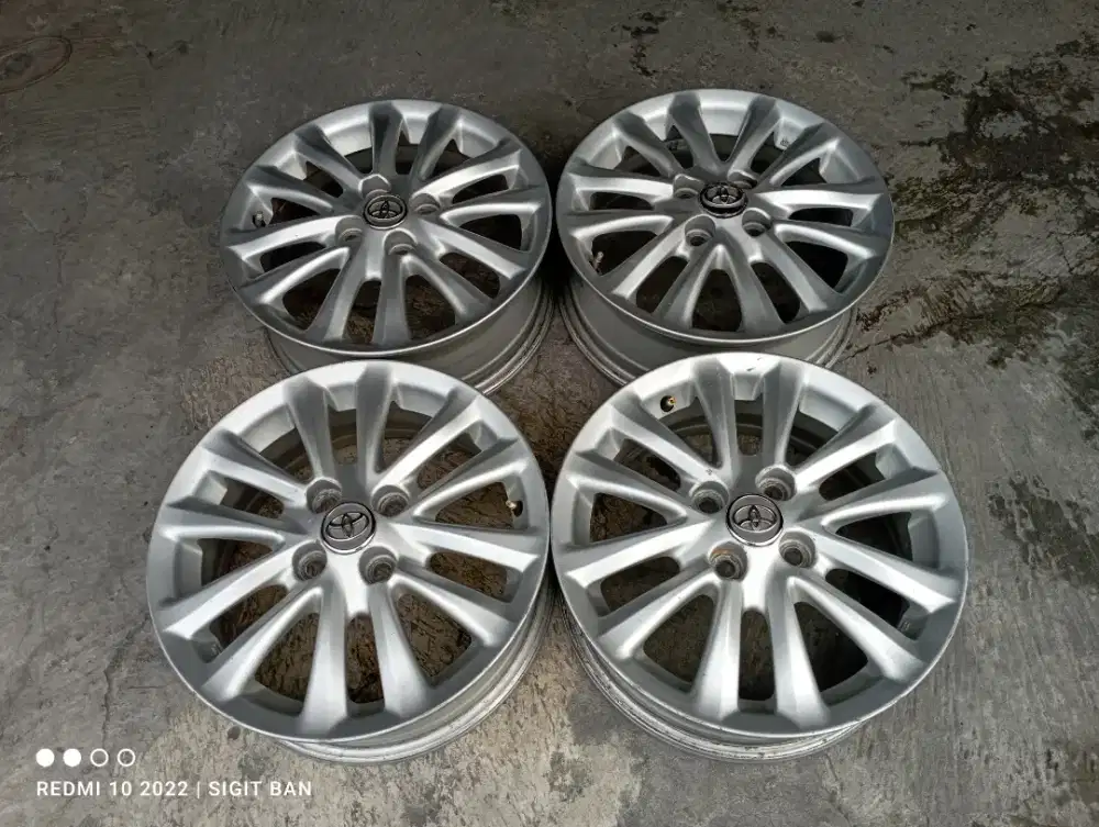 Velg etios valco r15