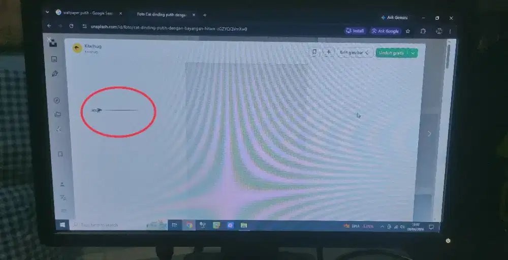Monitor DELL 19in minus garis dikit