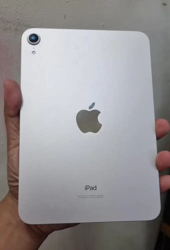 FS mini ipad 6/64gb wifi starligh like new