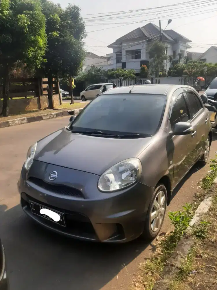 Nissan Narch XS AT 2012