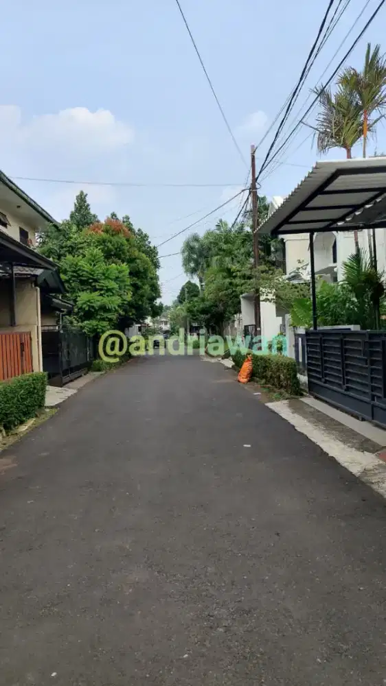 Rumah Strategis Bintaro Sektor 2 | LT 120 m², LB 80 m² | SHM