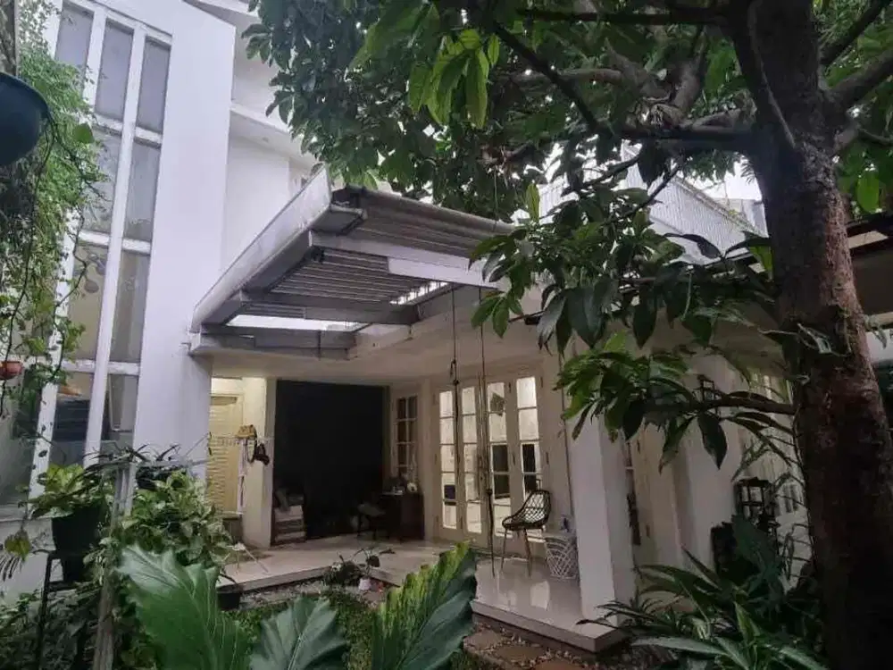 DIJUAL RUMAH MEWAH SEMI FURNISHED DI KOMPLEK KURDI – MOCH TOHA BANDUNG