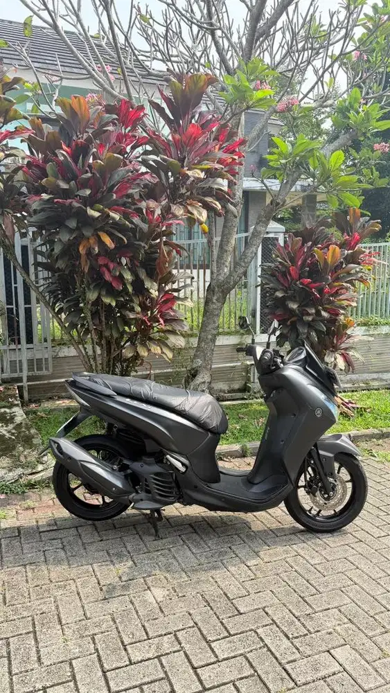 Motor Yamaha Lexi 125 2018 mulus