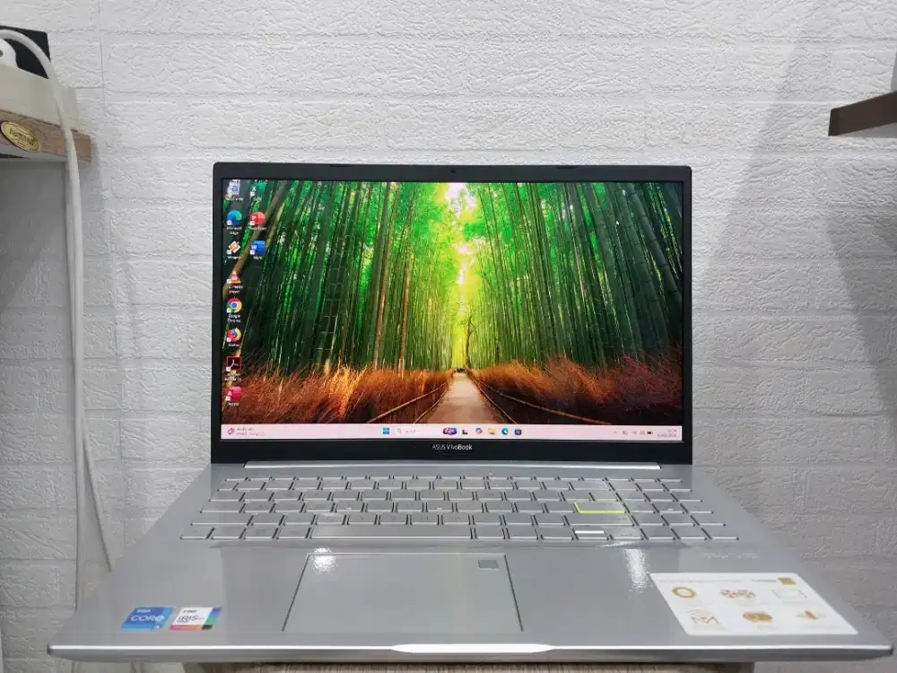 ASUS VIVOBOOK X15EAN/IntelCore i5/Ram8GB/SSD 256 GB LAYAR OLED 15 INCH