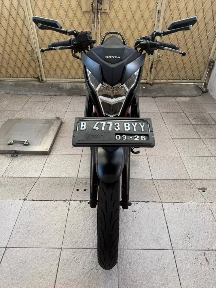 Sonic 150R Black /Red Tahun 2019