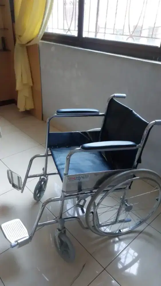 Kursi roda one health FS809