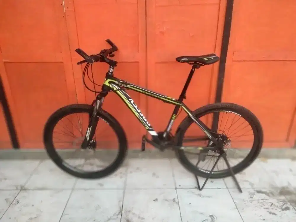 Di jual sepeda gunung uk 26 siap pake