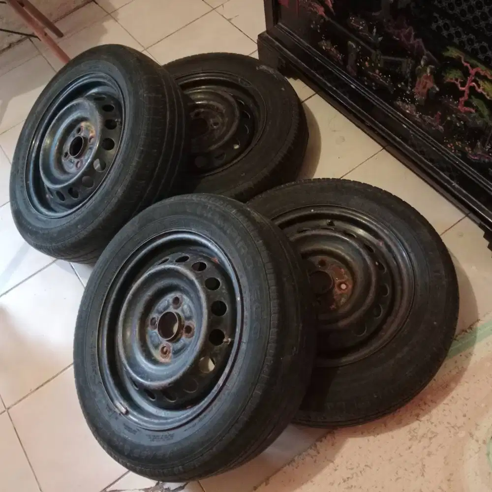 Velg Kaleng INKO R14 + Ban 175/65 R14 PCD 4x100