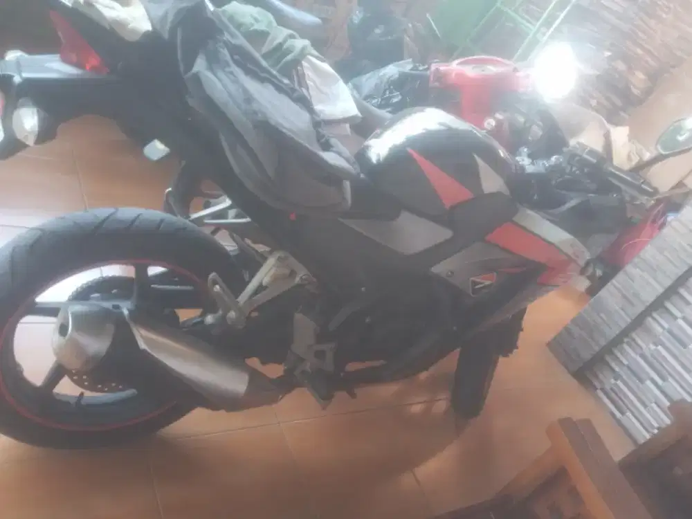 Cbr 150R,,jarang pake