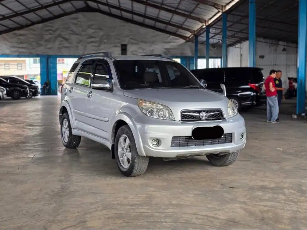 (TDP 15 JUTA) Toyota Rush 1.5 S Manual 2010