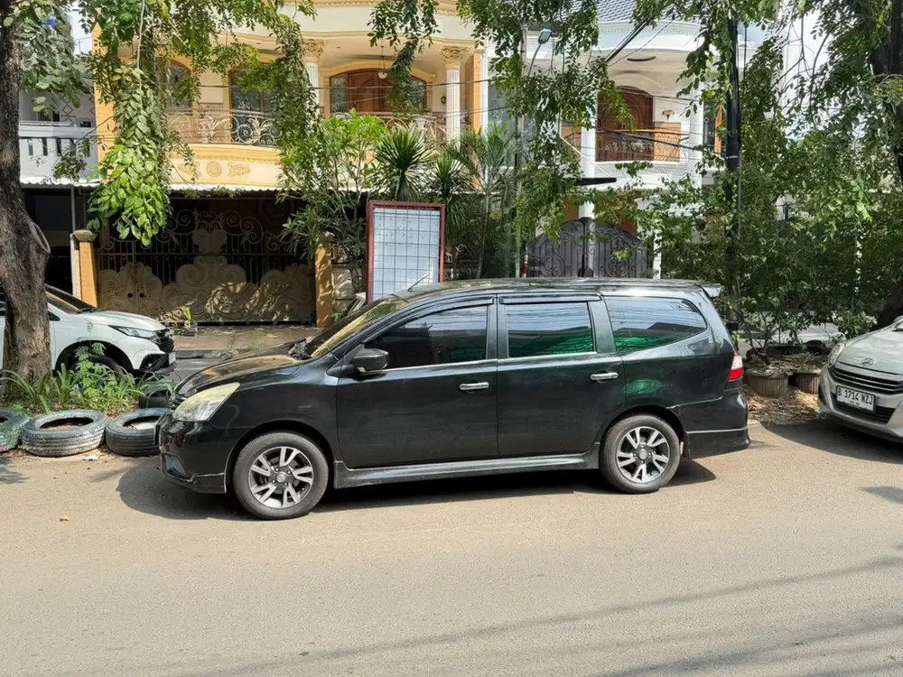 Nissan Grand livina 2018 Bensin