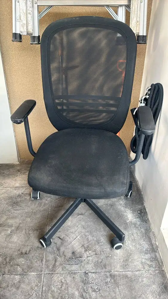 ​Kursi Kerja Kantor Ergonomis Mesh Jaring Hitam​