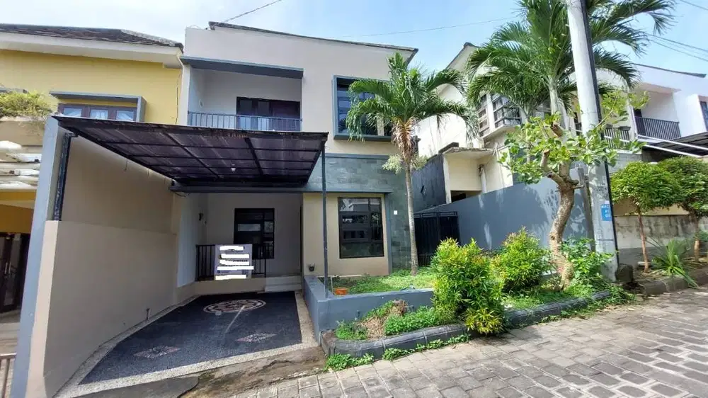 SEWA Rumah 2 lantai, one gate system, lokasi nyaman aman. renovasi
