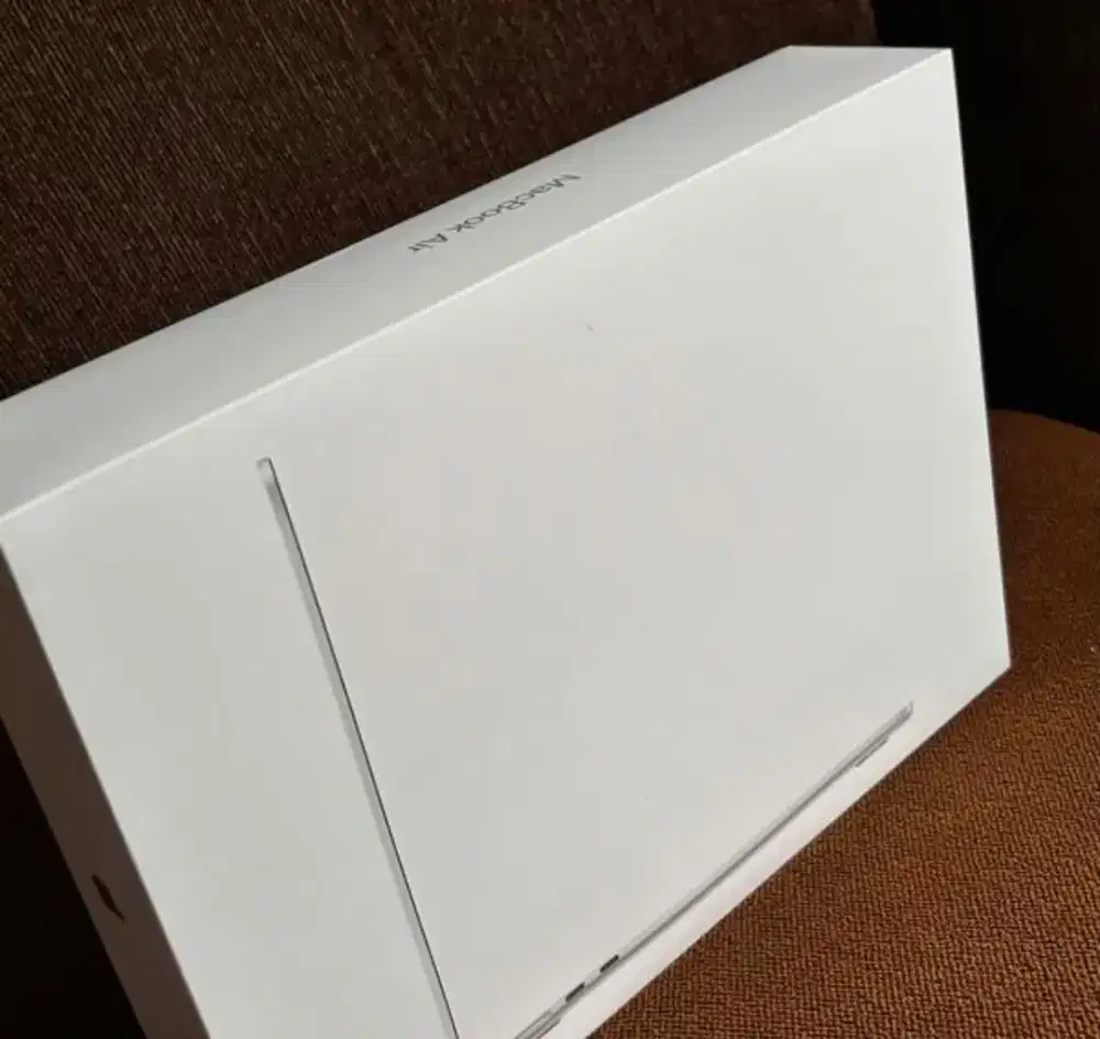 Macbook Air m5 16/1TB SILVER