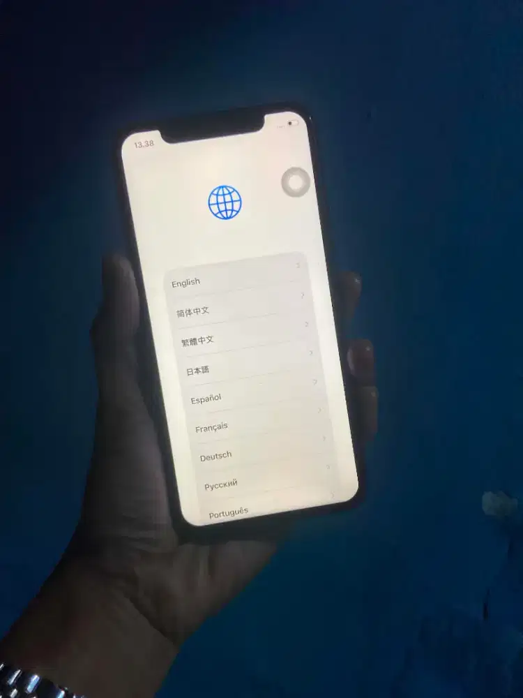 iPhone 11 pm 64GB lock iCloud hello