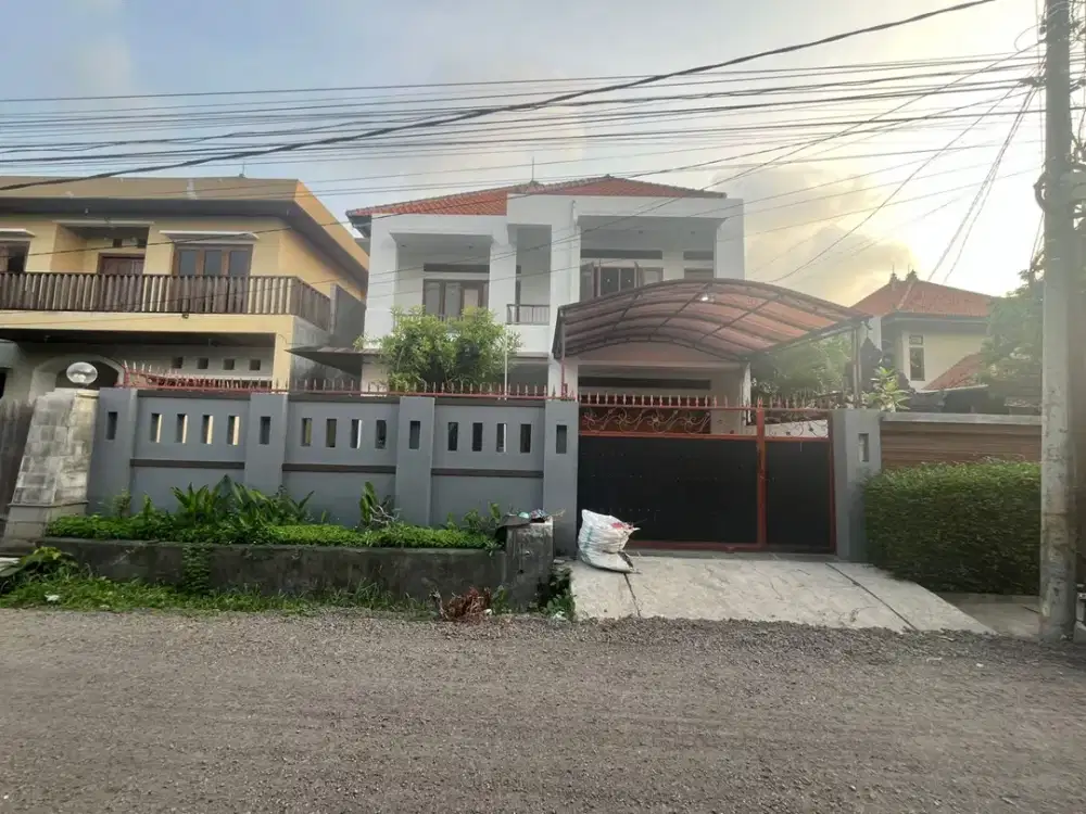 Rumah 2 Lantai Denpasar Renon