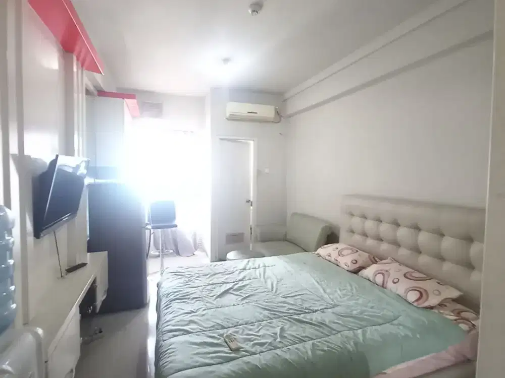 Disewa Grand emerald lt 20 Fully furnished type studio room